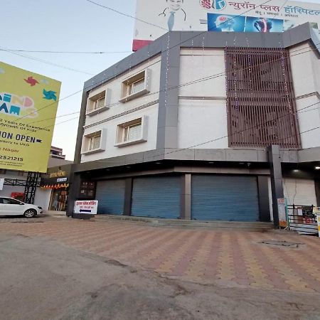 Hotel Dwarka Palace Ahmednagar Exterior foto